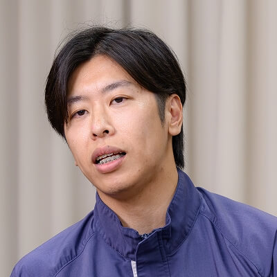 賀川智弘