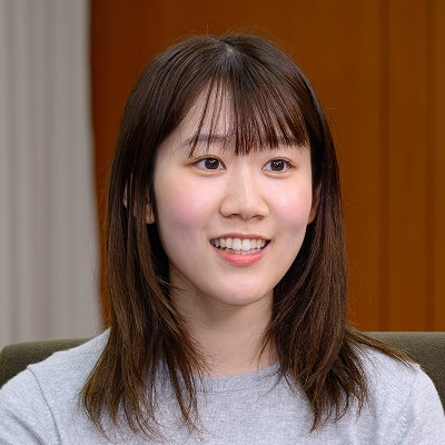 大岩利奈